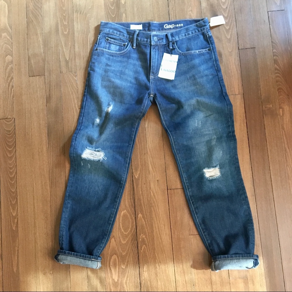 NWT Sz 26R Gap distressed Sexy Boyfriend Jeans
